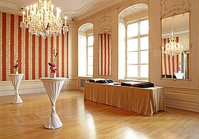 Salon Coronelli, Buchpatenschaft